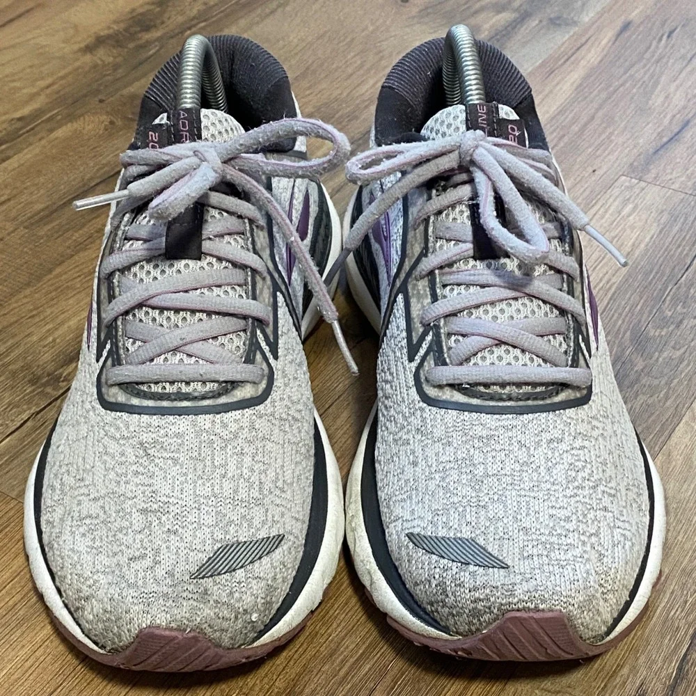 Brooks Women's Gray and Purple Running Sneakers
